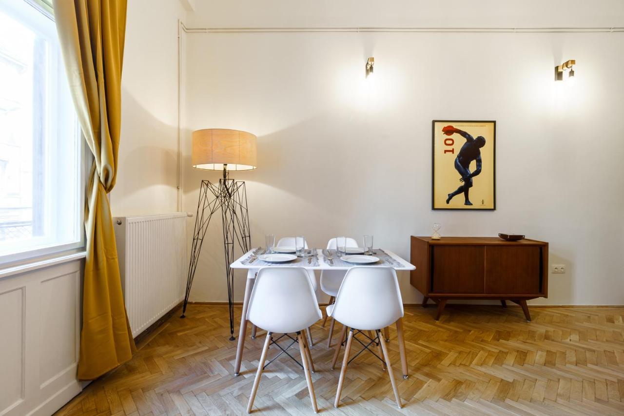 Central Loft-Style Flat Next To Danube Budapeste Exterior foto