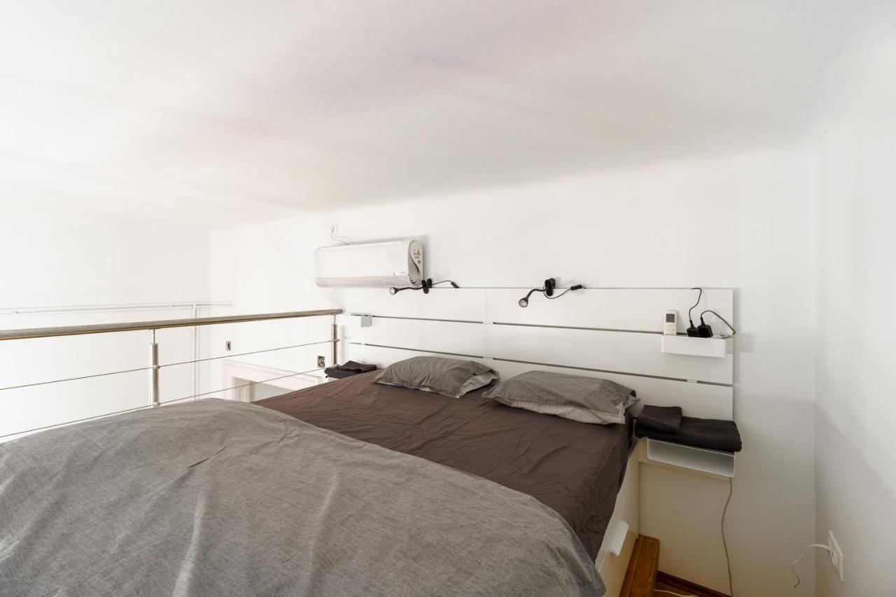 Central Loft-Style Flat Next To Danube Budapeste Exterior foto